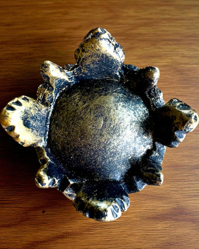 Leijonakuningas – Kompakti 14.5 cm koristefiguuri kaiverrusmahdollisuudella lahjaksi