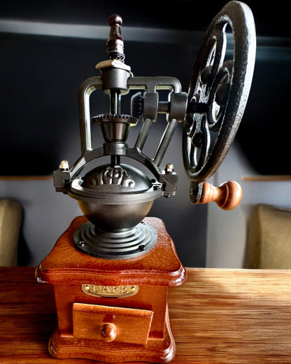 Retro kahvimylly "Vintage Café" 27 cm korkea, mahdollisuus personointiin kaiverruksella lahjaksi