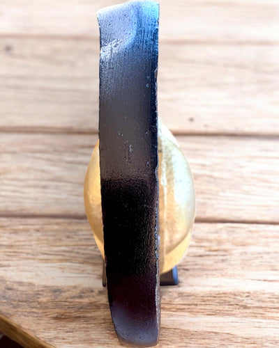 Spartan Premium -kypärä – käsintehty koristeveistos, mahdollisuus personointiin kaiverruksella lahjaksi