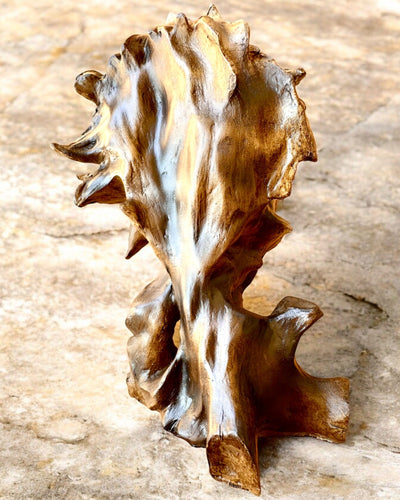 Lwia Odwaga -patsas hartsista, 28 cm korkea, kaiverrusmahdollisuus lahjaksi