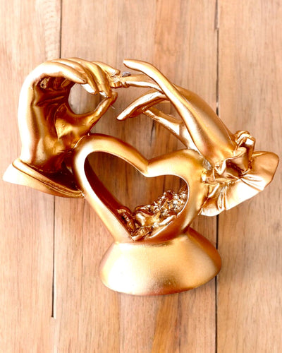 "Rakkauden kosketus" -figuuri, 10 cm korkea, kaiverrusmahdollisuus lahjaksi