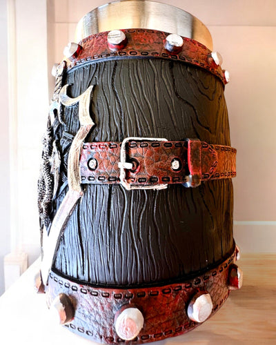 Lohikäärmesoturin Tumma Tuoppi Kaiverrusmahdollisuudella lahjaksi, tilavuus 600 ml