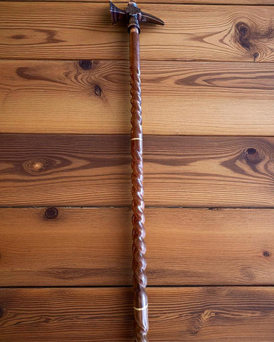 Kävelykeppi - WIKING taistelunuijan muotoisella päällä, mahdollisuus personointiin kaiverruksella lahjaksi