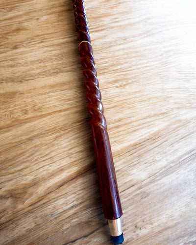 Kävelykeppi - WIKING taistelunuijan muotoisella päällä, mahdollisuus personointiin kaiverruksella lahjaksi