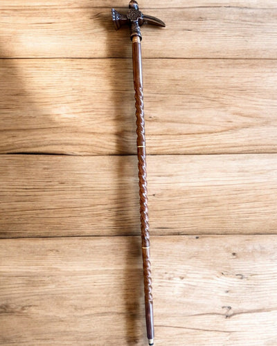 Kävelykeppi - WIKING taistelunuijan muotoisella päällä, mahdollisuus personointiin kaiverruksella lahjaksi