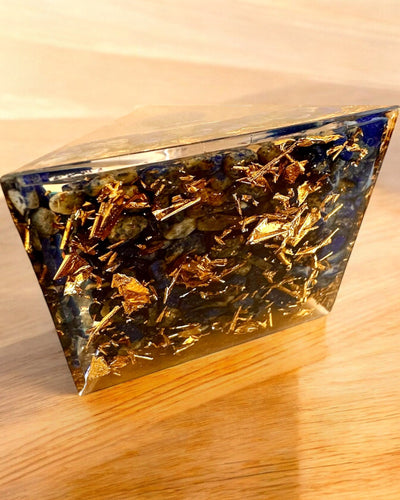 Orgoniittinen energiapyramidi "Kosminen Pyramidi" Galaktinen Esanssi, lahjaksi