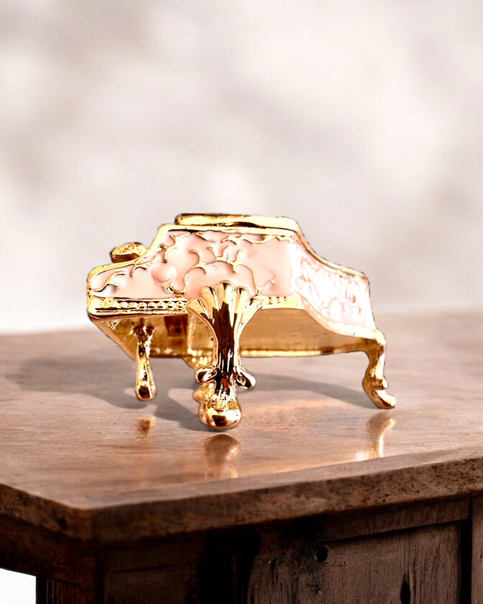 Tyylikäs korurasia "Mini Fortepiano - klassiset ruusut" - kaiverrusmahdollisuudella lahjaksi