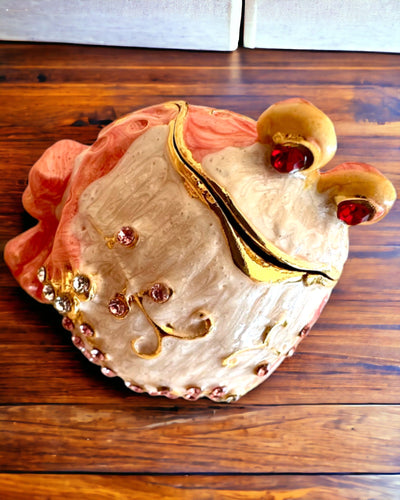 Tyylikäs "Żabi Skarb" -korurasia lahjaksi, personointi ja kaiverrusmahdollisuus