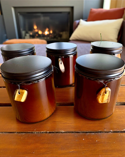 Intentionaalikynttilä Tiikerin Voima – Itsevarmuus ja hyvinvointi, 250 ml, mahdollisuus kannen personointiin lahjaksi