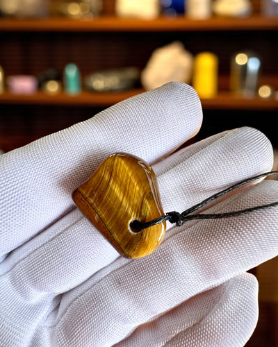 Intentionaalikynttilä Tiikerin Voima – Itsevarmuus ja hyvinvointi, 250 ml, mahdollisuus kannen personointiin lahjaksi