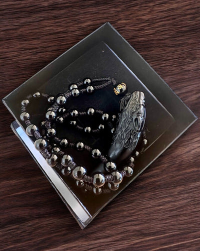 Jadeiittinen Sudenhampaan Amuletti - Voiman ja Suojelun Amuletti, mahdollisuus personointiin kaiverruksella lahjaksi