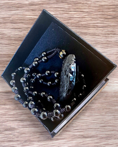 Jadeiittinen Sudenhampaan Amuletti - Voiman ja Suojelun Amuletti, mahdollisuus personointiin kaiverruksella lahjaksi