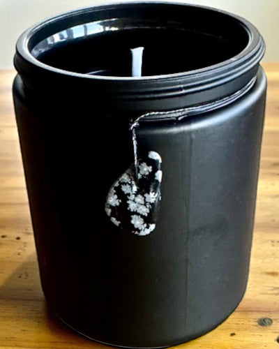 Intentionaalinen soijakynttilä Obsidiaani – itsevarmuus ja sisäinen voima, 250 ml, mahdollisuus personointiin lahjaksi