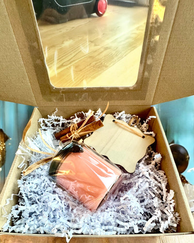 Intentionaalinen soijakynttilä 250 ml luonnonkivellä – valitse oma energiasi: sitriini tai granaatti, personointi kaiverruksella lahjaksi