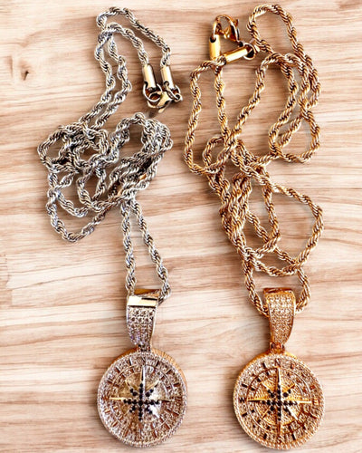 Glamour-tyylinen kompassiriipuskaulakoru zirkoneilla naisille ja miehille - 2 vaihtoehtoa valittavana, personointi kaiverruksella lahjaksi