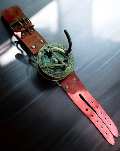 Aurinkokello "Antiikkikompassi", rannekello kompassilla, mahdollisuus personointiin kaiverruksella