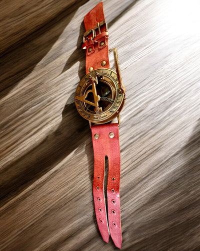 Aurinkokello "Antiikkikompassi", rannekello kompassilla, mahdollisuus personointiin kaiverruksella