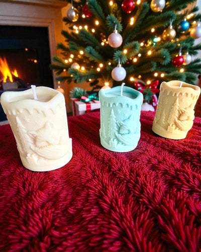 Soijakynttilä Talvikettu, 7,5 cm korkea, käsin valettu soijakynttilä suloisella nukkuvalla ketulla, personoitavissa kaiverruksella laattaan