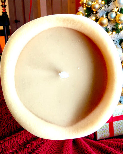 Soijakynttilä Talvikettu, 7,5 cm korkea, käsin valettu soijakynttilä suloisella nukkuvalla ketulla, personoitavissa kaiverruksella laattaan