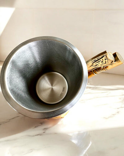 Karnawałowy Kufel Wojownika - 600 ml, 16 cm korkeus, mahdollisuus personointiin kaiverruksella lahjaksi