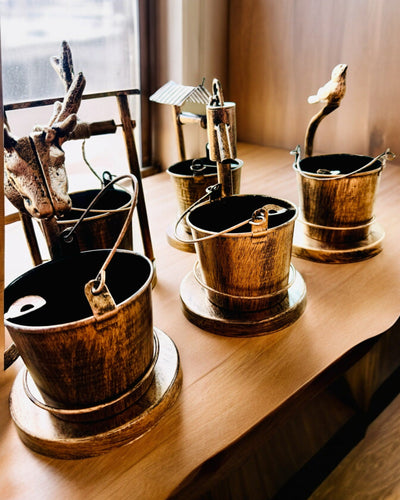 Tyylikäs metallinen tuhkakuppi "Rustic Charm" 19-23 cm korkeus, 8 vaihtoehtoa valittavana, kaiverrus pyynnöstä