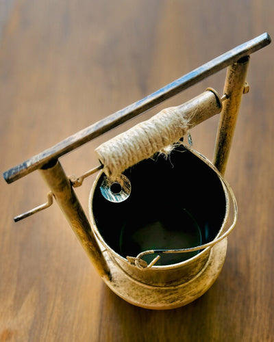 Tyylikäs metallinen tuhkakuppi "Rustic Charm" 19-23 cm korkeus, 8 vaihtoehtoa valittavana, kaiverrus pyynnöstä