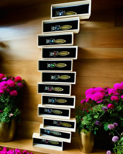 Kirjanmerkki "Sowa z Konstelacjami" - 12 vaihtoehtoa valittavana, personointi kaiverruksella