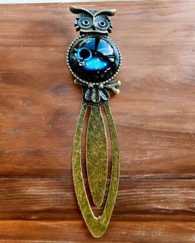 Kirjanmerkki "Sowa z Konstelacjami" - 12 vaihtoehtoa valittavana, personointi kaiverruksella