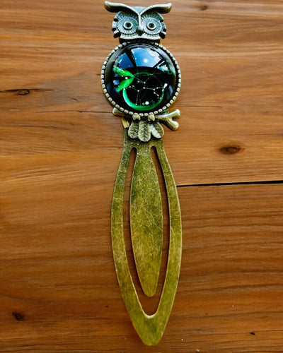 Kirjanmerkki "Sowa z Konstelacjami" - 12 vaihtoehtoa valittavana, personointi kaiverruksella