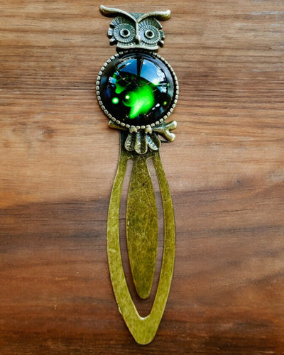 Kirjanmerkki "Sowa z Konstelacjami" - 12 vaihtoehtoa valittavana, personointi kaiverruksella