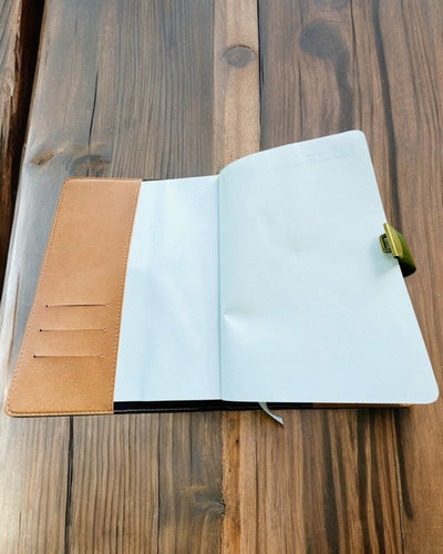 Eksklusiivinen Nahkainen Muistikirja "Sekretnik" A5 Salalukolla - personointi kaiverruksella