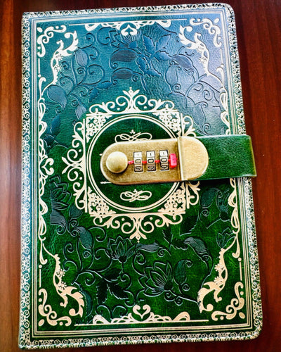 Eksklusiivinen Nahkainen Muistikirja "Sekretnik" A5 Salalukolla - personointi kaiverruksella