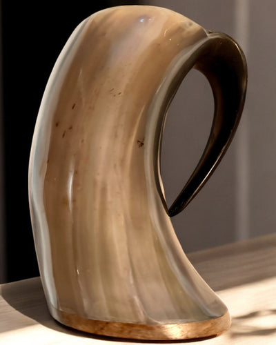 Kaiverrettu 'Majstersztyk' -tuoppi, jossa mahdollisuus personoituun kaiverrukseen - 5 värivaihtoehtoa