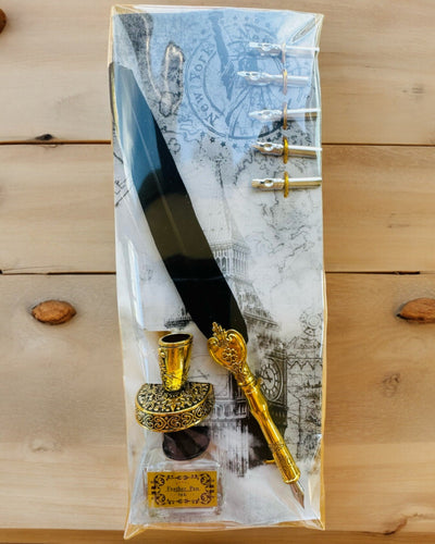 Tyylikäs hanhensulka tarvikkeilla - Royal Quill, mahdollisuus personointiin kaiverruksella