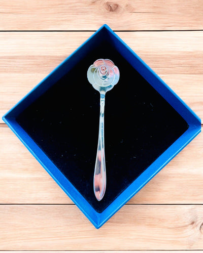 Tyylikäs lusikka "Kukkainen Eleganssi" – Personoitu lahjaksi, kaiverrus, 7 vaihtoehtoa valittavana