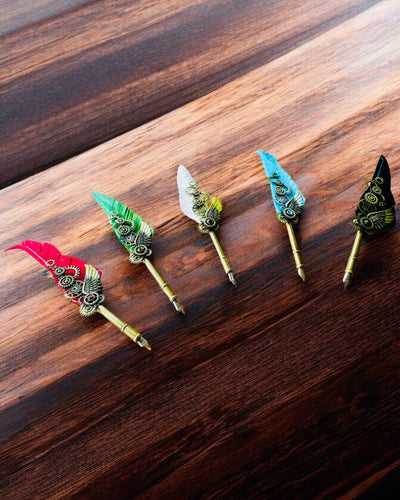 Kalligrafiakynä "Steampunk-tyylinen Eleganssi" Kalkkunan Sulalla - Käsintehty, 5 vaihtoehtoa valittavana, personointi kaiverruksella lahjaksi