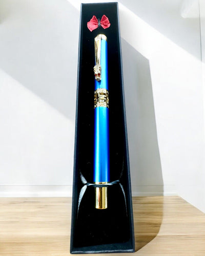 Tyylikäs Lohikäärmekynä, 3 värivaihtoehtoa, mahdollisuus personointiin kaiverruksella lahjaksi