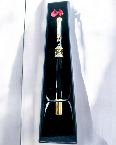 Tyylikäs Lohikäärmekynä, 3 värivaihtoehtoa, mahdollisuus personointiin kaiverruksella lahjaksi