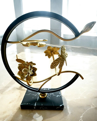 "Elegancki Owad" -viiniteline - pullolle ja laseille, korkeus 33 cm, mahdollisuus personoida kaiverruksella lahjaksi