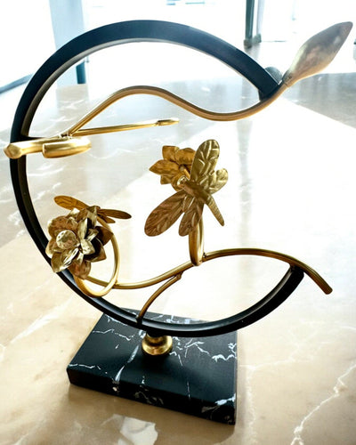 "Elegancki Owad" -viiniteline - pullolle ja laseille, korkeus 33 cm, mahdollisuus personoida kaiverruksella lahjaksi