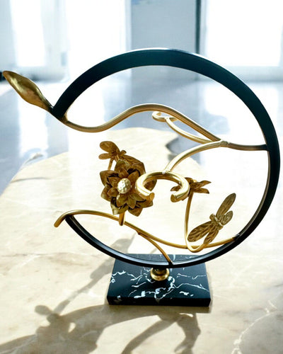 "Elegancki Owad" -viiniteline - pullolle ja laseille, korkeus 33 cm, mahdollisuus personoida kaiverruksella lahjaksi