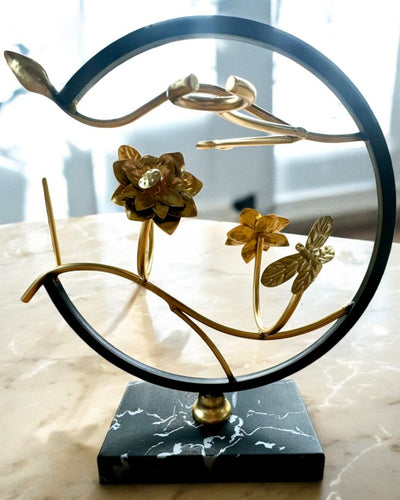 "Elegancki Owad" -viiniteline - pullolle ja laseille, korkeus 33 cm, mahdollisuus personoida kaiverruksella lahjaksi