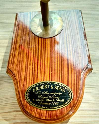 Käsityöläisen suurennuslasi "Royal Magnifier" jalustalla ja säädettävällä pidikkeellä - mahdollisuus personointiin kaiverruksella lahjaksi