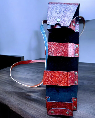 Nahkainen kotelo, suojus kävelykepille - mahdollisuus personointiin kaiverruksella lahjaksi