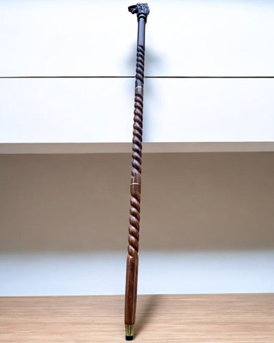 Susi Vartija Käsin Veistetty Kävelykeppi, Puinen, personoitavissa kaiverruksella