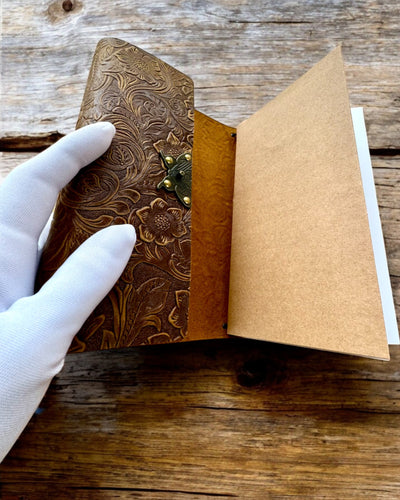 Luksus Retro Muistikirja Nahkakannella - "Vintage Elegance", 480 sivua, mahdollisuus personointiin kaiverruksella