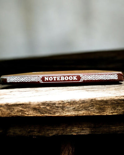 Metsäpeura Muistikirja Jelenen Kuvalla, A5 - personointi kaiverruksella lahjaksi