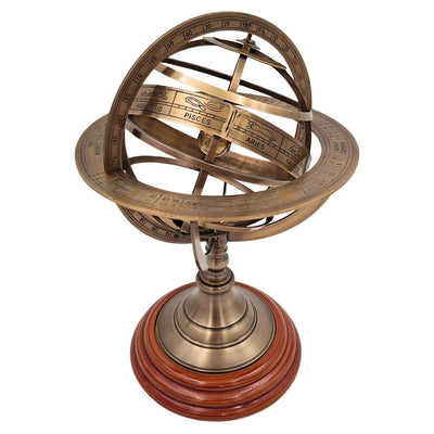 Messinkinen pallomainen astrolabi puisella jalustalla 28 cm, personoitavissa kaiverruksella