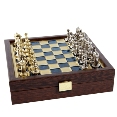 Tyylikäs Premium-messinkishakki 20x20cm Bysantti personoidulla kaiverruksella - täydellinen lahja shakinpelaajalle ja historian ystävälle - käsintehdyt nappulat kullan- ja hopeanvärisin viimeistelyin