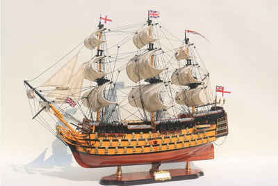 Koottu HMS Victory -purjelaivamalli, 80 cm, kaiverruksella personoitavissa - eksklusiivinen lahja- ja sisustusesine, käsintehty eksoottisesta puusta, korkealaatuinen ja viimeistelty yksityiskohtia myöten